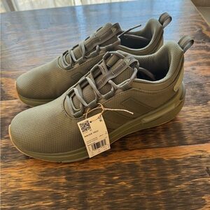 Adidas Mens Racer TR23.